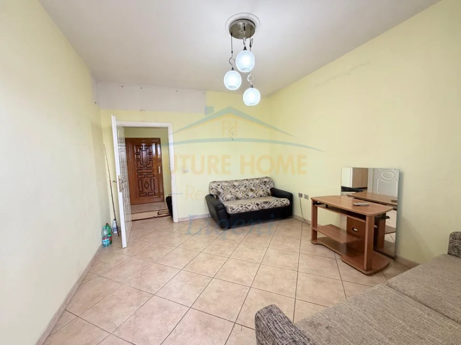 Tirane, shitet apartament 2+1 Kati 8, 106 m² 276.000 € (Pazari i Ri, Prane Zyres se Punes)