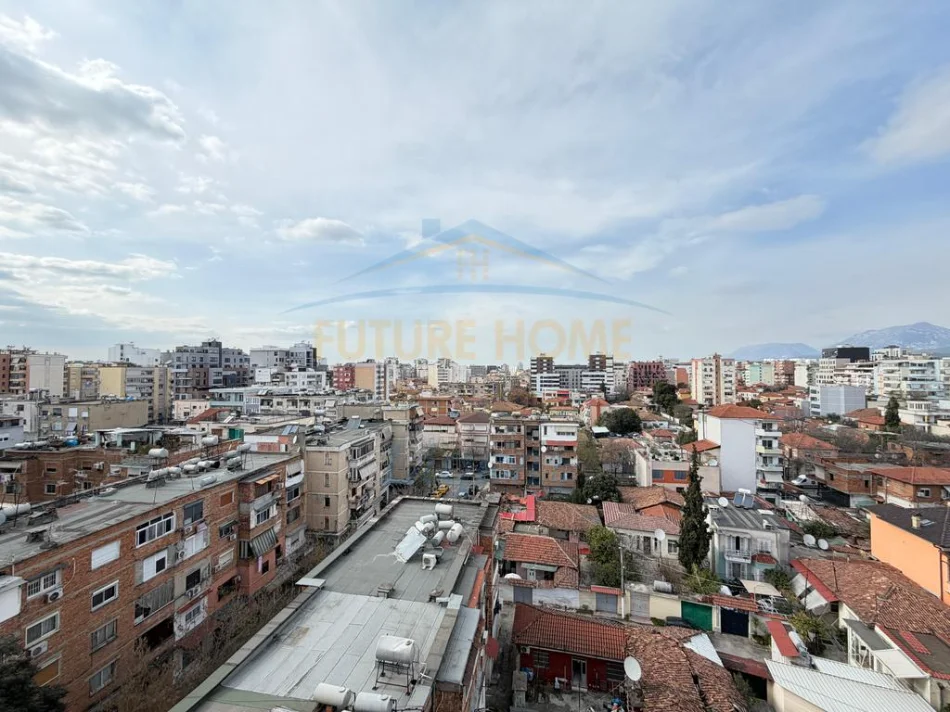 Tirane, shitet apartament 2+1 Kati 8, 106 m² 220.000 € (Pazari i Ri prane Zyres se Punes)