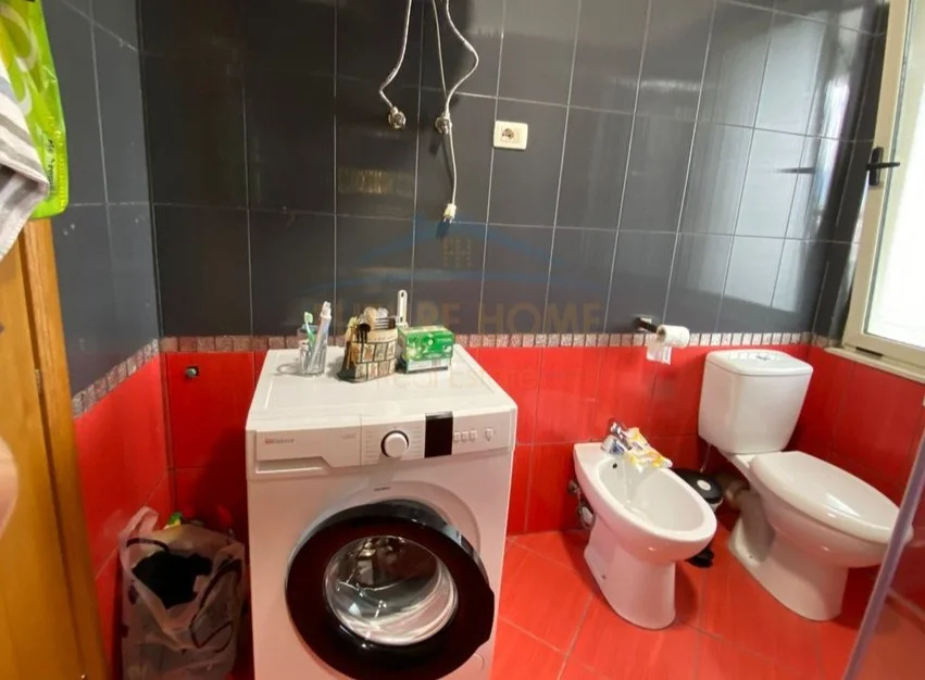 Tirane, jepet me qera 2+1 Kati 7, 90 m² 600 € (Unaza e re)