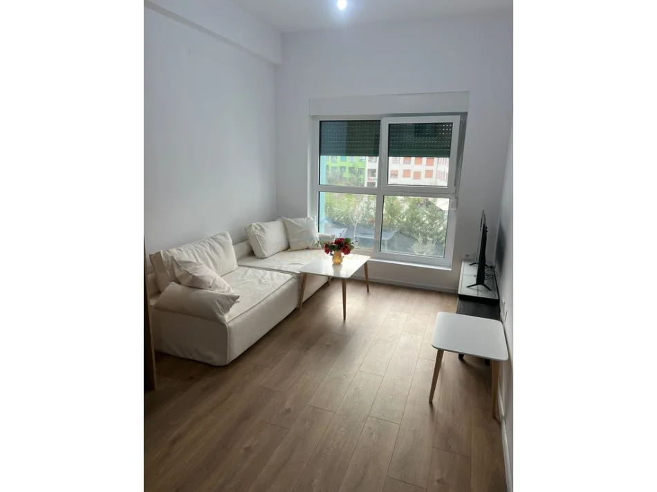 Shqiperi, jepet me qera apartament 1+1 Kati 2, 48 m² 400 € (Residenca Kadiu, Ali Demi)
