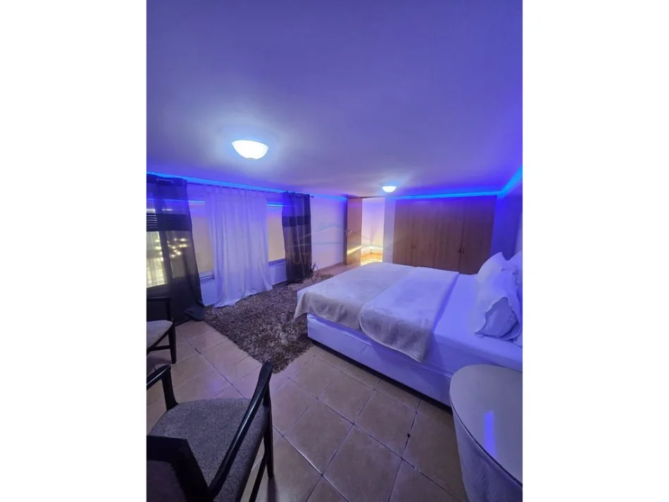 shitet apartament 2+1+Ballkon Kati 1, 145 m² 232.000 € (RRUGA E KAVAJES)