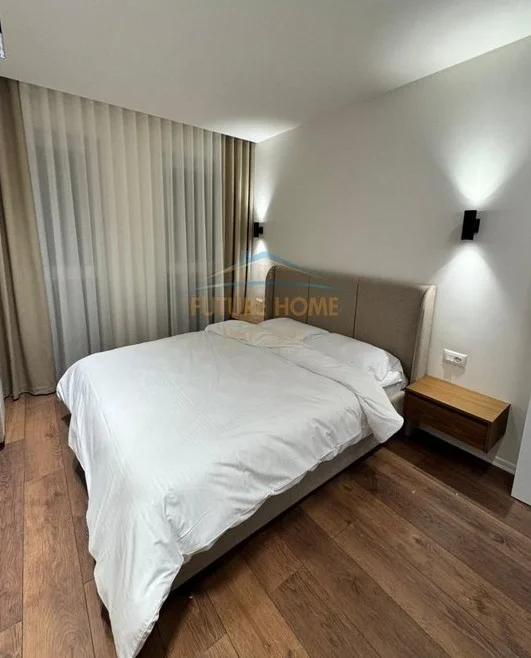 Tirane, jepet me qera apartament 2+1 Kati 4, 80 m² 850 € (xhamlliku)