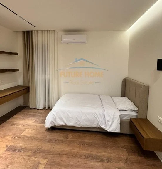 Tirane, jepet me qera apartament 2+1 Kati 4, 80 m² 850 € (xhamlliku)