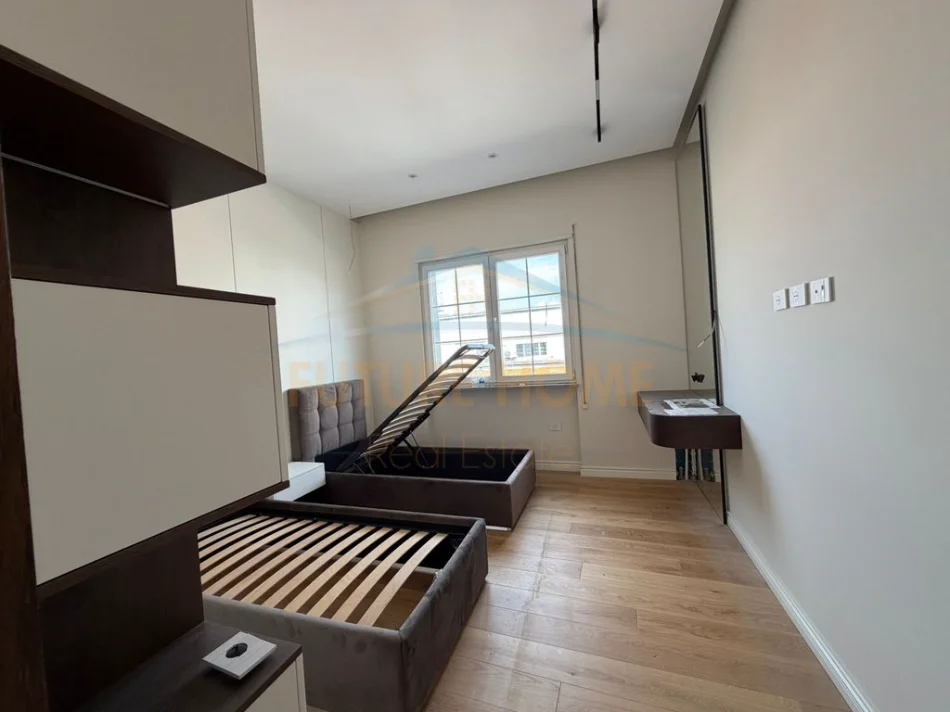 Durres, shitet apartament 2+1+Ballkon Kati 4, 259 m² 330.000 € 