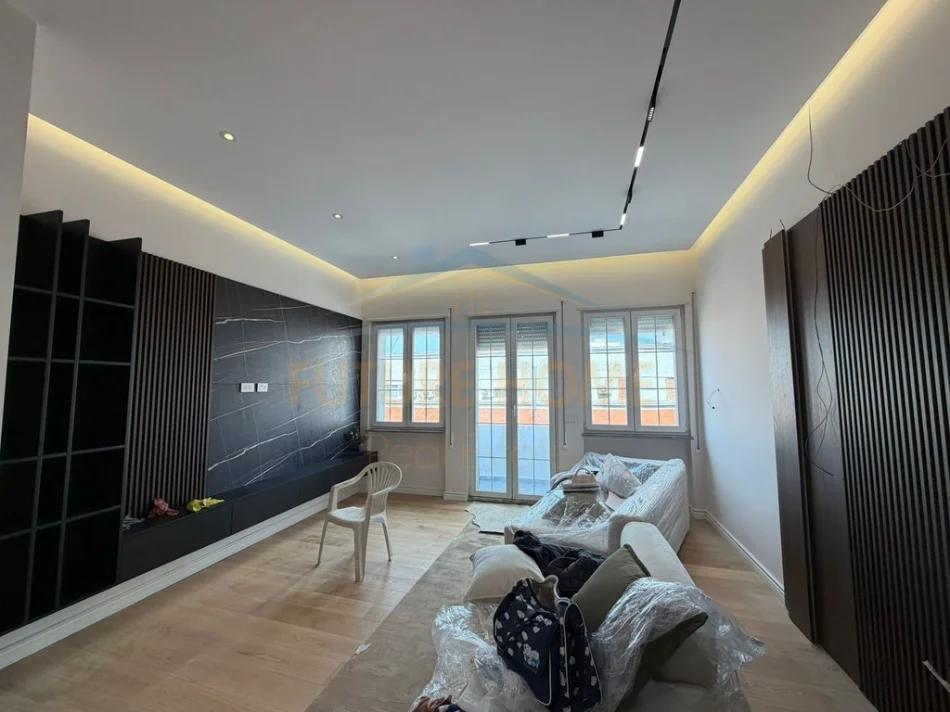 Durres, shitet apartament 2+1+Ballkon Kati 4, 259 m² 330.000 € 