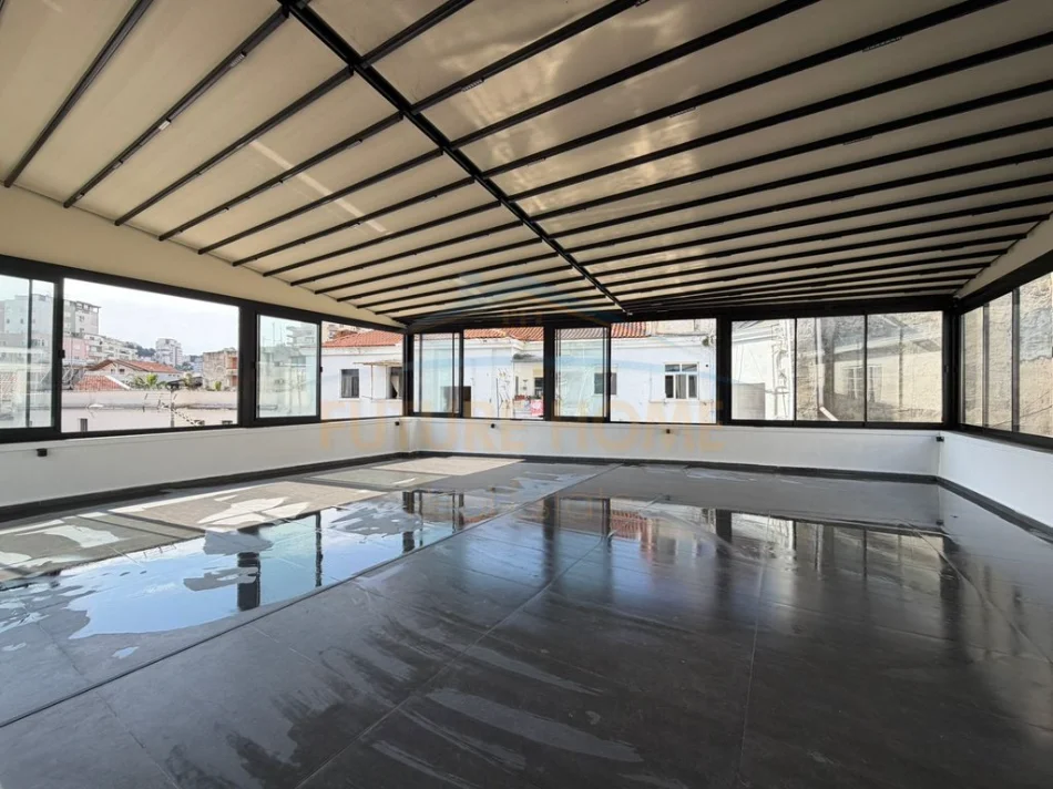 Durres, shitet apartament 2+1+Aneks+Ballkon Kati 3, 259 m² 330.000 € 