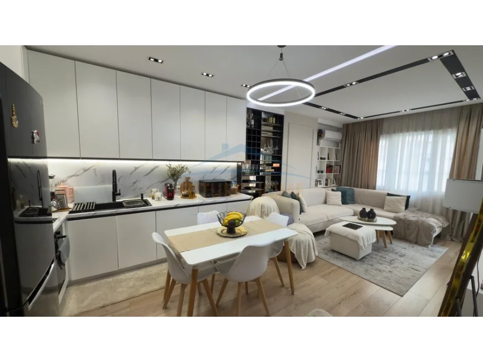 Tirane, shitet apartament 1+1+Ballkon Kati 2, 66 m² 135.000 € (Unaza e Re)