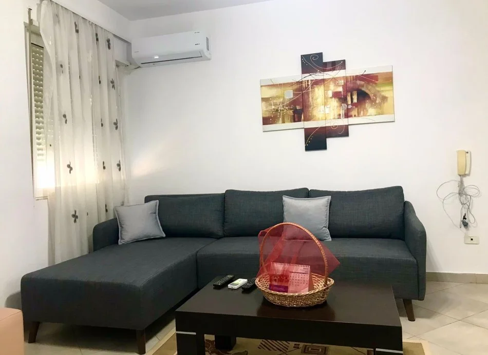 Tirane, jepet me qera apartament 2+1 Kati 7, 92 m² 600 € (Don Bosko)