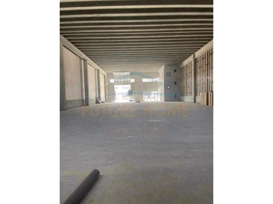 Tirane, jepet me qera ambjent biznesi Kati 0, 560 m² 2.600 € (VORE)