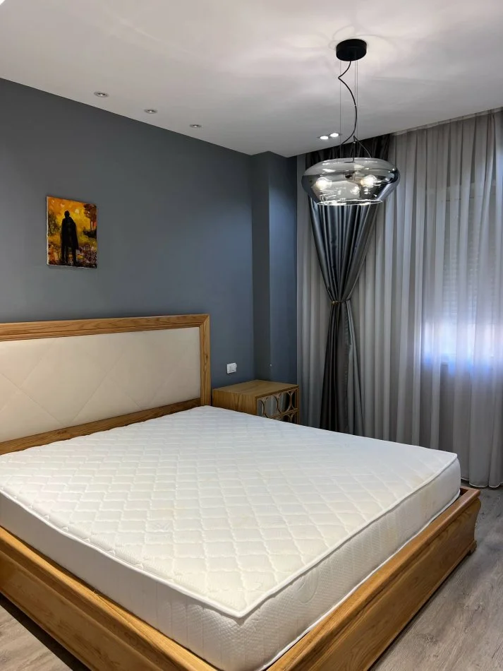 Tirane, jepet me qera apartament 2+1+Parkim Kati 3, 106 m² 800 € (Kompleksi Besa Don Bosko)