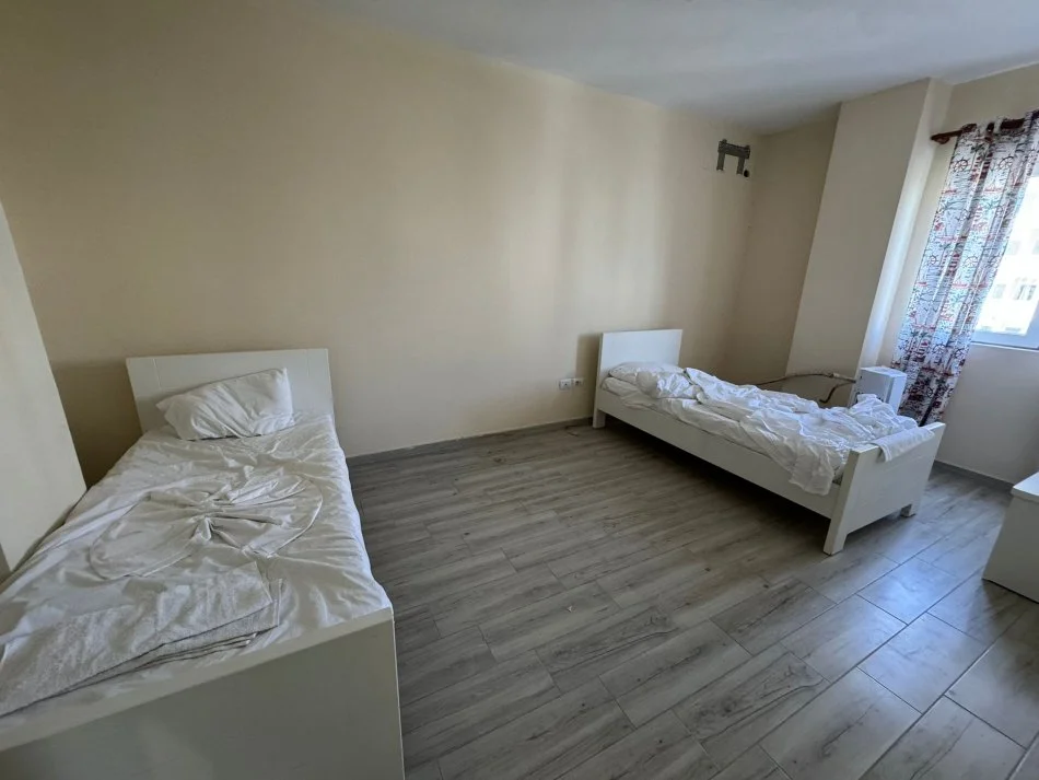 Durres, shitet apartament 2+1 Kati 3, (Plazh,Durres)