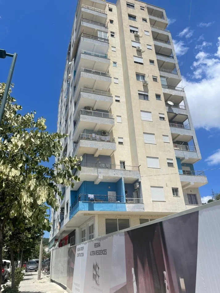 Vlore, shitet apartament 2+1+Ballkon Kati 6, 98 m² 130.000 € (Bishti i Kalldremit)