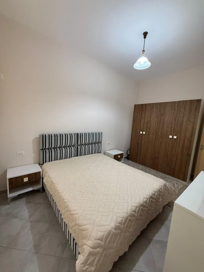 Tirane, jepet me qera 2+1+Ballkon , 500 € (Kodra e Diellit)