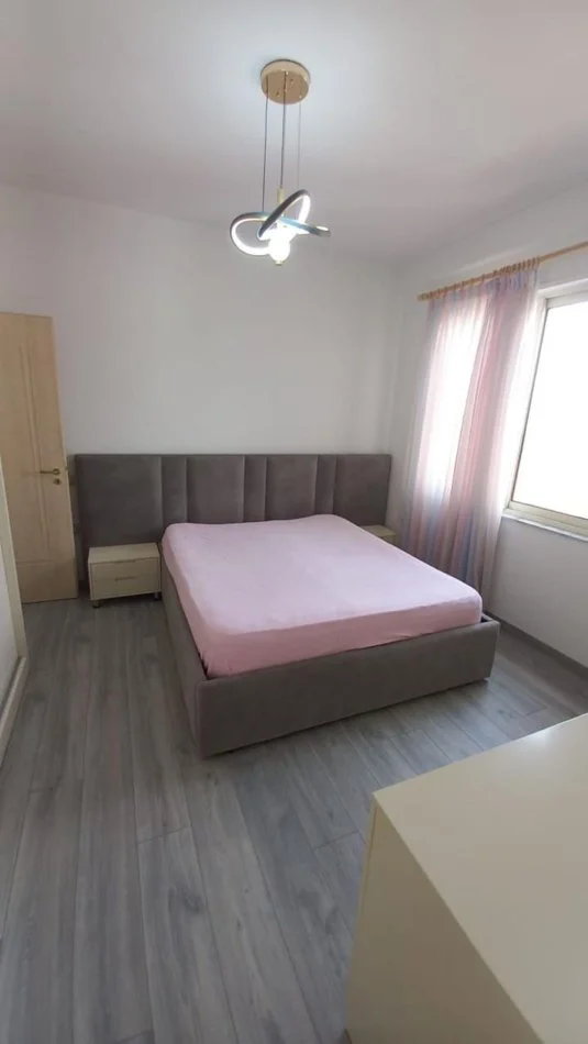 Tirane, shitet apartament 2+1 Kati 3, 96 m² 205.000 € (Liqeni i Thate)