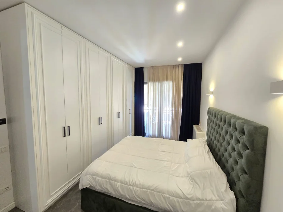 Tirane, jepet me qera apartament 2+1 Kati 5, 116 m² 1350 € (delijorgji)