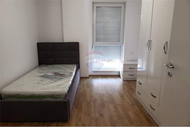 Tirane, jepet me qera apartament 2+1 Kati 5, 92 m² 550 Euro (komoleksi Kontakt)