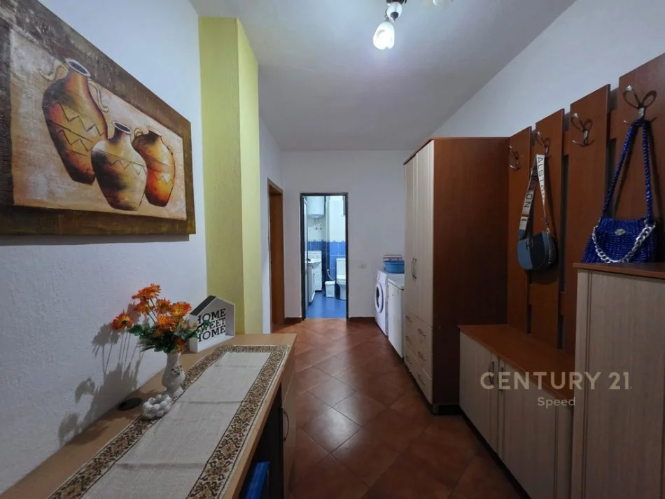 Tirane, jepet me qera apartament 2+1 Kati 4, 70 m² 450 € (5 Maji)