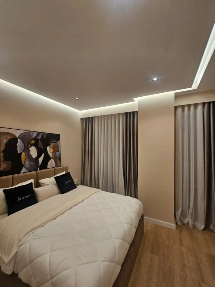 Super Apartament 2+1 ne shitje ne Qender tek pazari i ri (265,000 Euro)