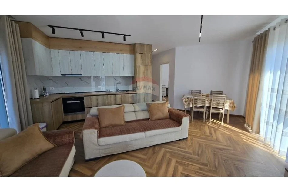 Tirane, jepet me qera apartament 2+1+Aneks+Ballkon , 120 m² 1.000 € (Liqeni i thate)