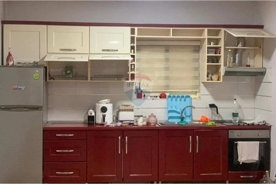 Tirane, jepet me qera apartament 2+1 , 115 m² 550 € (Prane Kompleksit Grand Gallery)