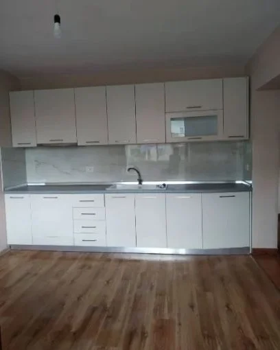 Tirane, jepet me qera aktivitet biznesi Kati 2, 50 m² 600 € (rruga myslym shyri)
