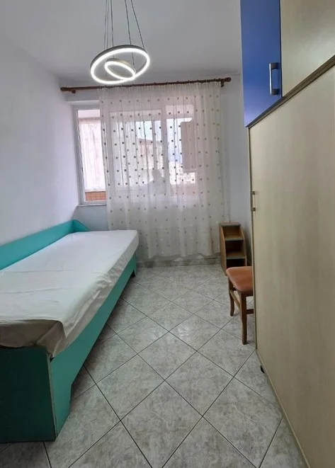 Tirane, jepet me qera apartament 3+1+Ballkon Kati 5, 109 m² 109 € (Siri Kodra)