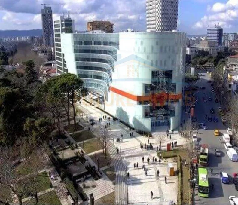 Tirane, jepet me qera zyre Kati 5, 108 m² 950 € (Toptani)