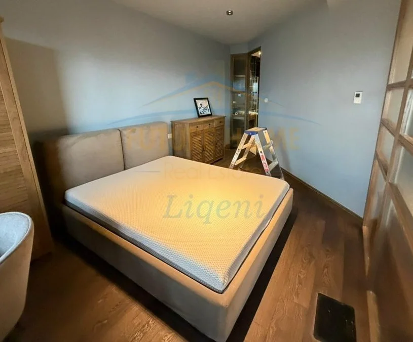 Tirane, jepet me qera apartament 1+1+Ballkon Kati 9, 60 m² 1.000 € (garden building)