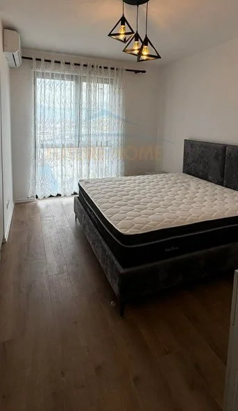 Tirane, jepet me qera apartament 1+1+Ballkon Kati 5, 65 m² 500 € (Akses Tirana)