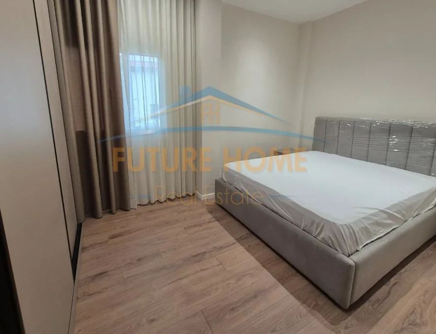 Tirane, jepet me qera apartament 1+1+Ballkon Kati 3, 75 m² 600 € (Tomi Kristo)