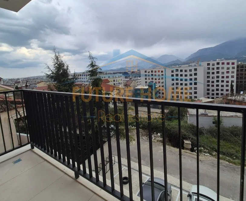 Tirane, jepet me qera apartament 1+1+Ballkon Kati 3, 75 m² 600 € (Tomi Kristo)
