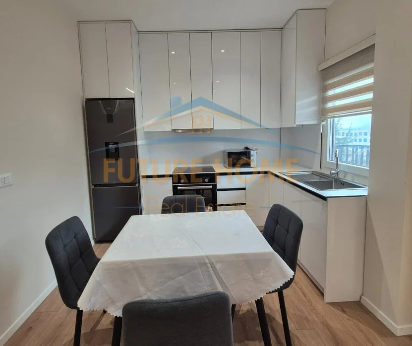 Tirane, jepet me qera apartament 1+1+Ballkon Kati 3, 75 m² 600 € (Tomi Kristo)