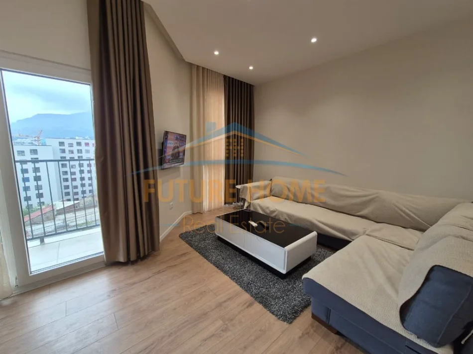 Tirane, jepet me qera apartament 1+1+Ballkon Kati 3, 75 m² 500 € (Ali Demi)