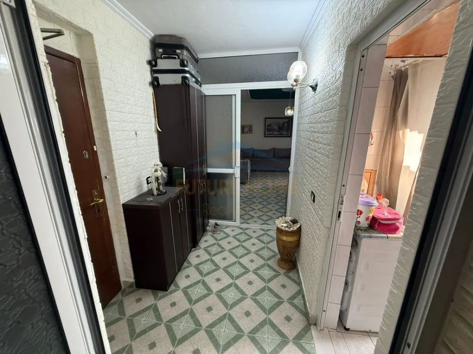 Tirane, shitet apartament 1+1 Kati 3, 50 m² 150.000 € (SIRI KODRA)