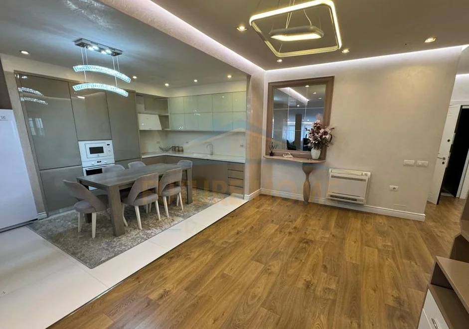 Tirane, shitet apartament 3+1 Kati 6, 180 m² 350.000 € (Rruga e Dajtit)