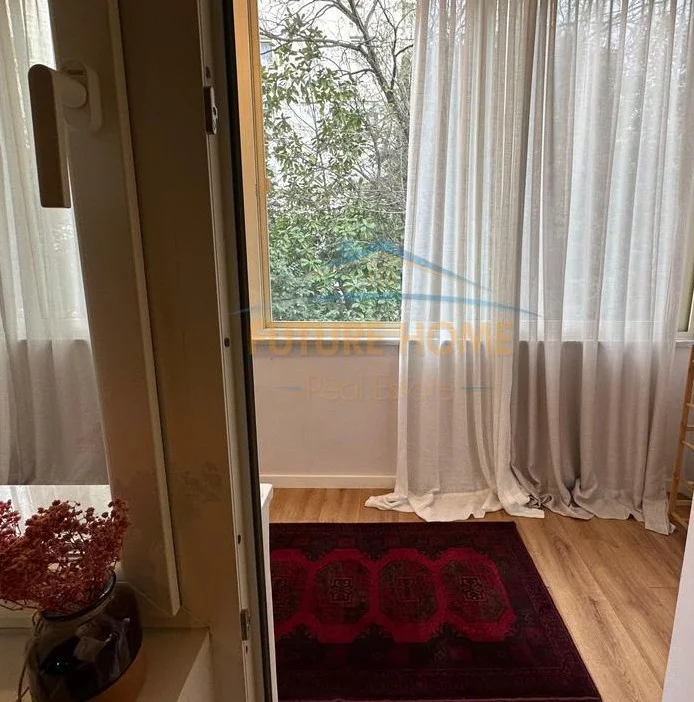 Tirane, jepet me qera apartament 1+1+Ballkon Kati 2, 76 m² 700 € (Petro Nini)
