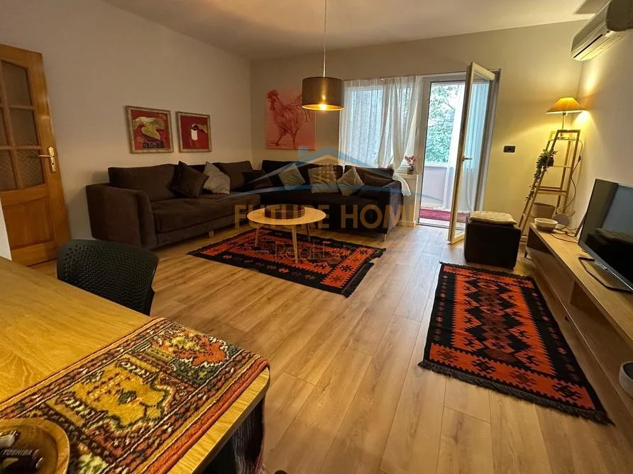 Tirane, jepet me qera apartament 1+1+Ballkon Kati 2, 76 m² 700 € (Petro Nini)