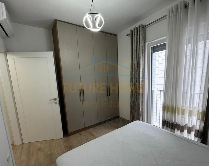 Tirane, jepet me qera apartament 2+1 Kati 2, 90 m² 1.000 € (Liqeni i Thate)