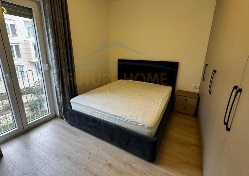Tirane, jepet me qera apartament 2+1 Kati 2, 90 m² 1.000 € (Liqeni i Thate)