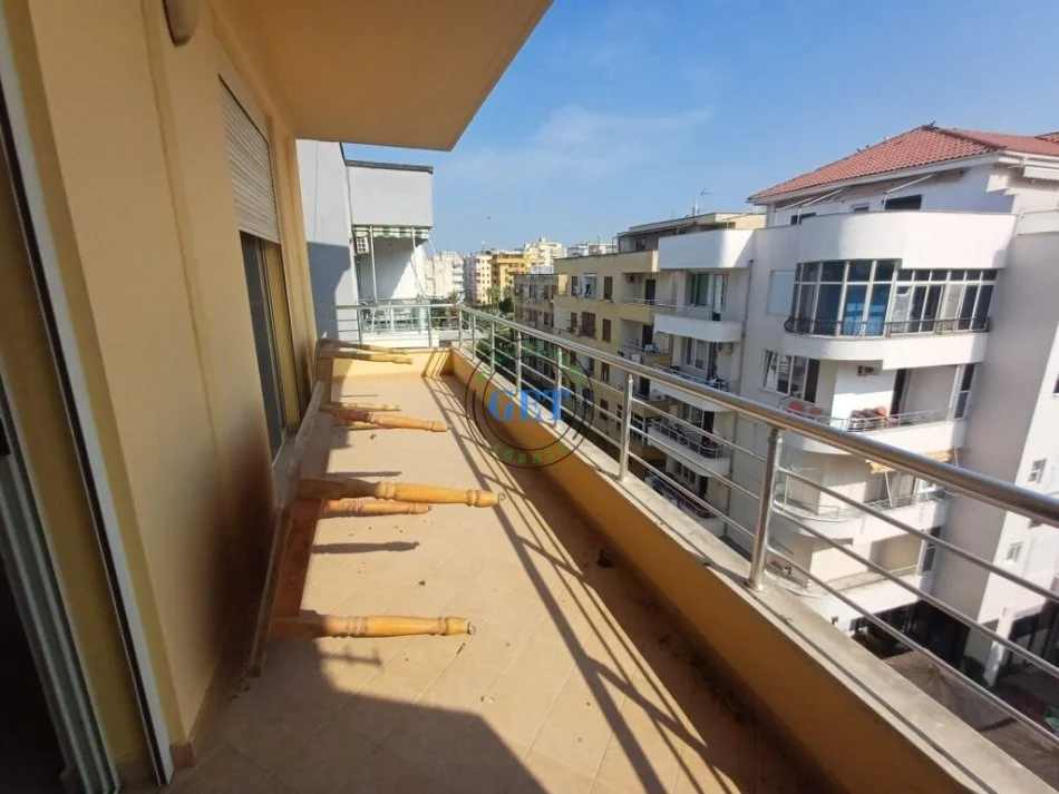 Durres, jepet me qera apartament 1+1 Kati 5, 64 m² 300 € (Plazh Iliria, Durrës)