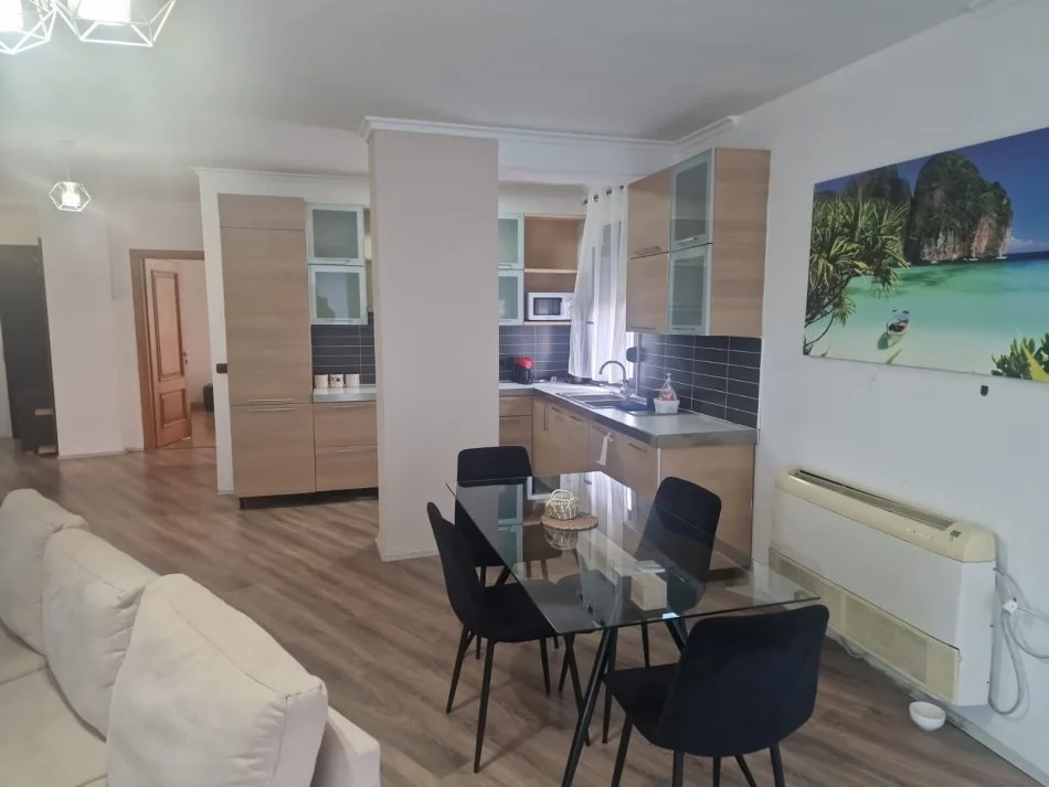 Tirane, shitet nga Pronari, pa-komision apartament 2+1 , 100 m² 300.000 € 
