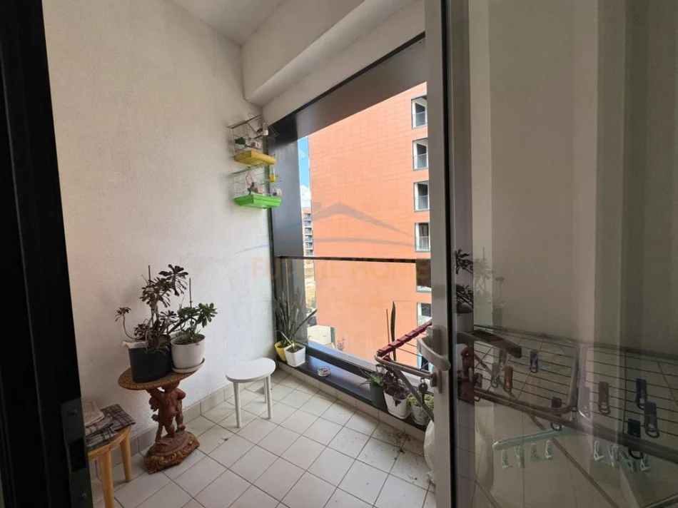 Tirane, jepet me qera apartament 1+1+Ballkon Kati 4, 58 m² 550 € (Jordan Misja)
