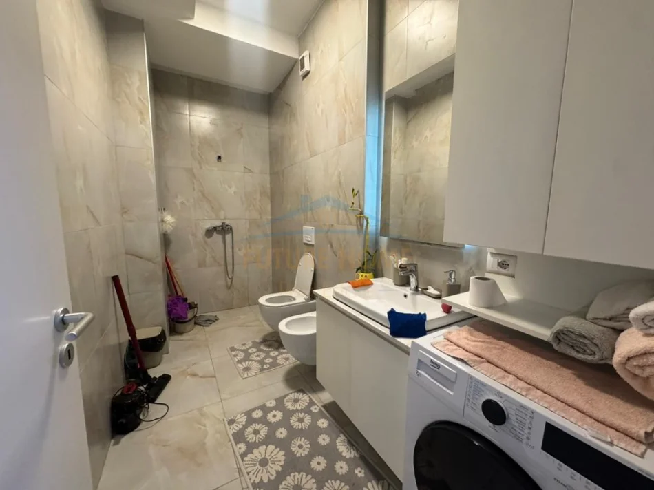 Tirane, jepet me qera apartament 1+1+Ballkon Kati 4, 58 m² 550 € (Jordan Misja)