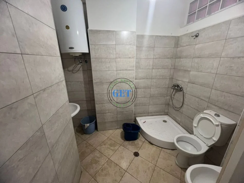 Durres, jepet me qera apartament 1+1 , 65 m² 250 € (UKD, Durres)