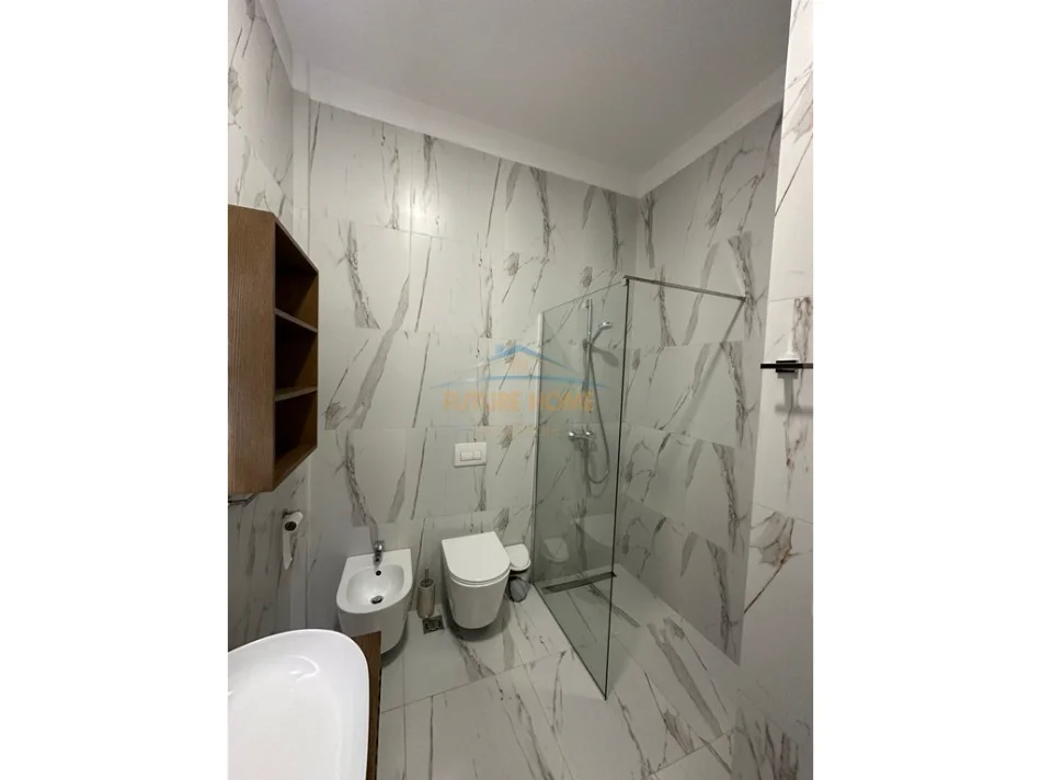 Tirane, jepet me qera apartament 1+1 Kati 6, 78 m² 800 € (Kompleksi Delijorgji)