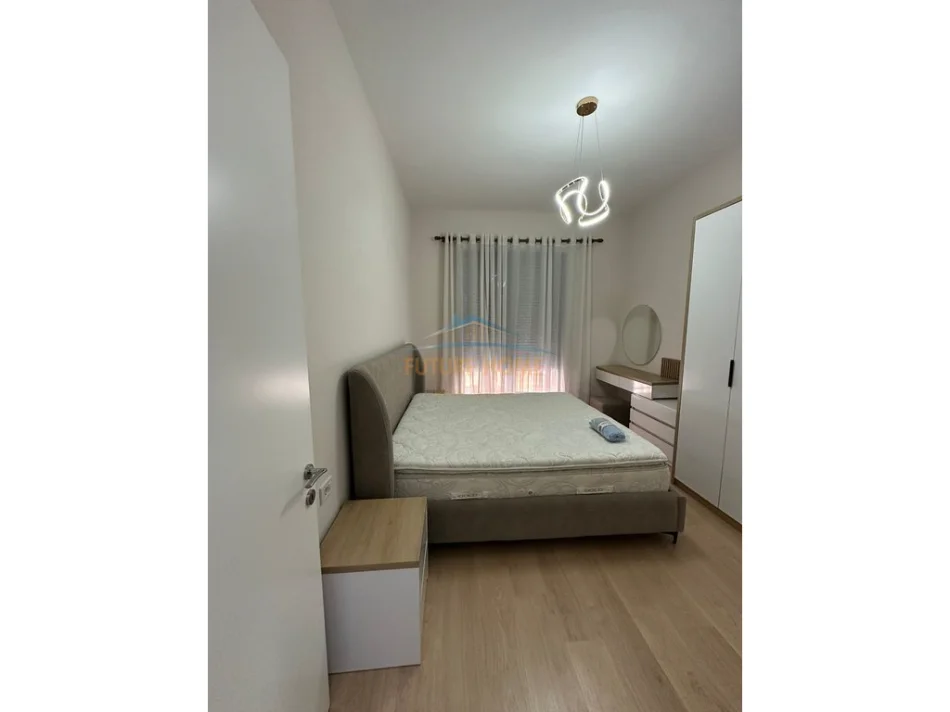 Tirane, jepet me qera apartament 1+1+Ballkon Kati 6, 78 m² 800 € (Delijorgj)
