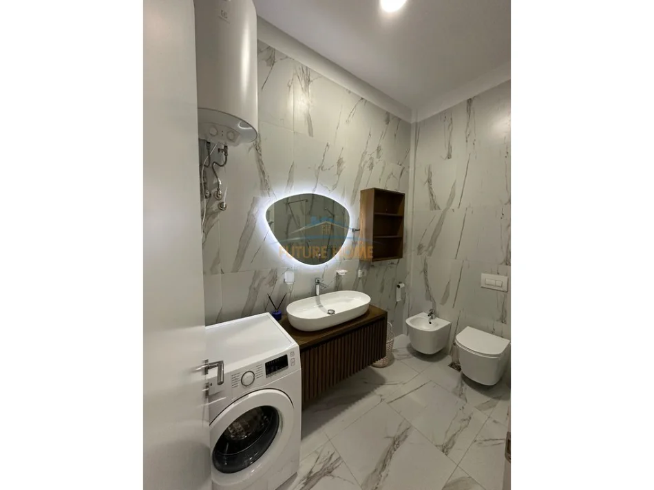 Tirane, jepet me qera apartament 1+1+Ballkon Kati 6, 78 m² 800 € (Kompleksi Delijorgji)