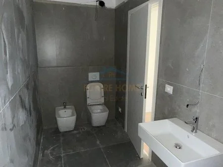 Tirane, shitet apartament 2+1 Kati 4, 106 m² 278250 € (Komuna e Parisit)