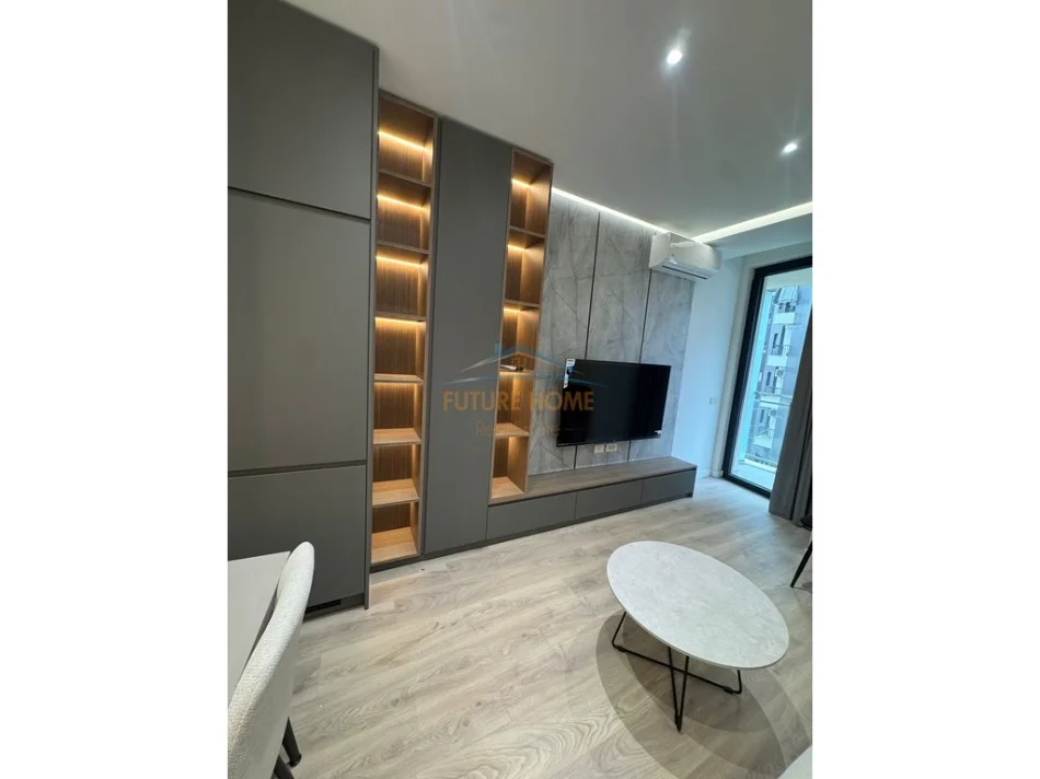 Tirane, jepet me qera apartament 1+1+Ballkon Kati 1, 65 m² 1.000 € (Golden Tower)