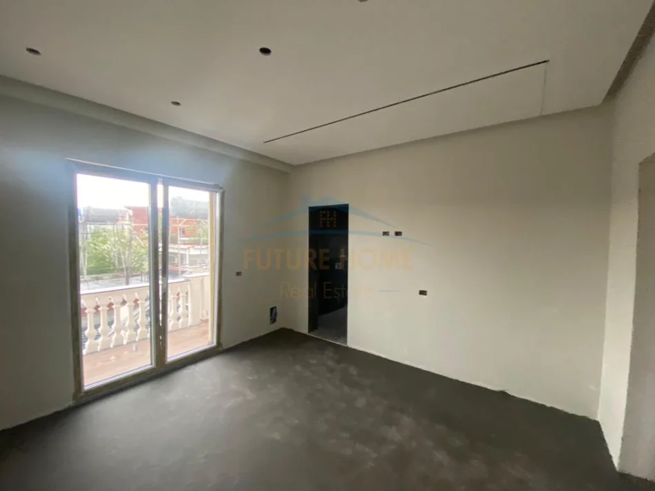 Tirane, shitet Vile 2 Katshe , 500 m² 900.000 € (Instituti Bujqesor)